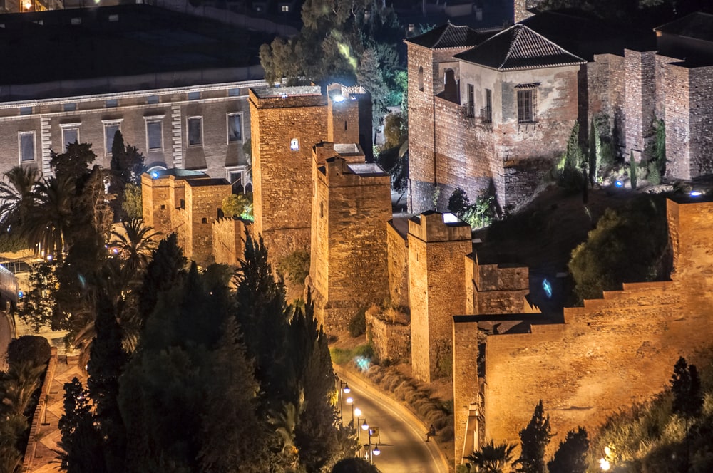 Mars i Malaga-Alcazaba på natten